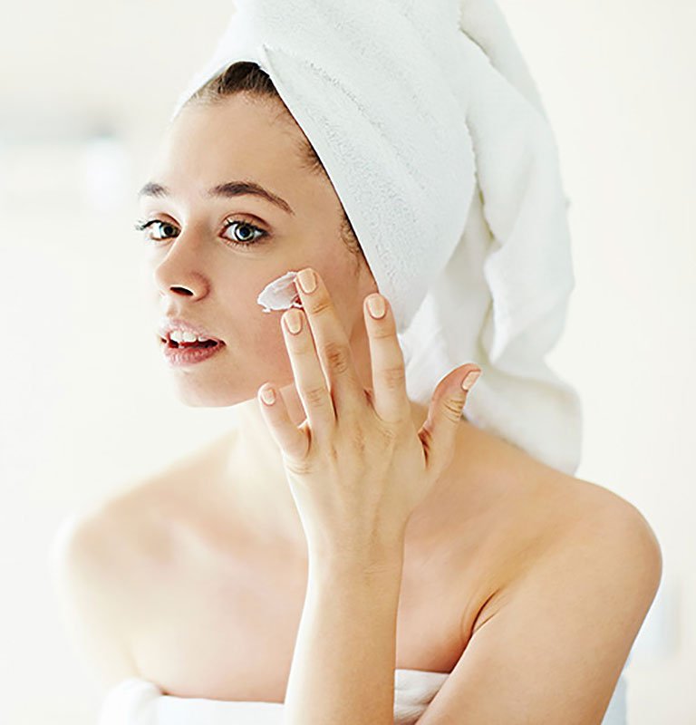 woman-facial-cleanser_lg